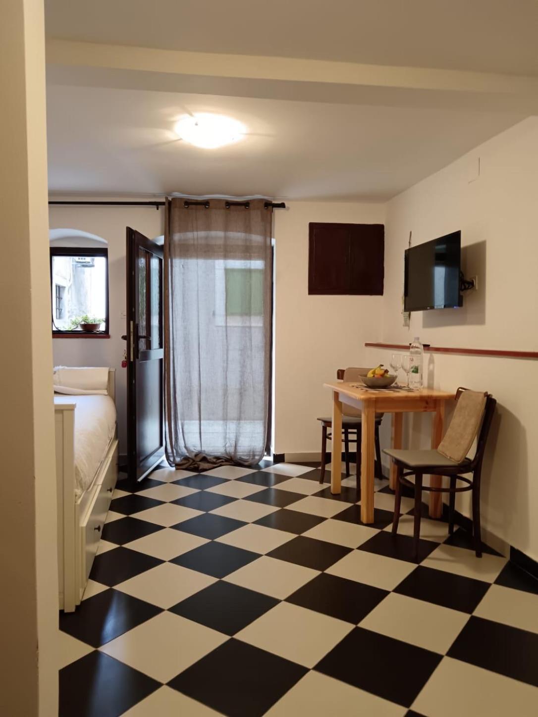Lamar Cres Exteriér fotografie